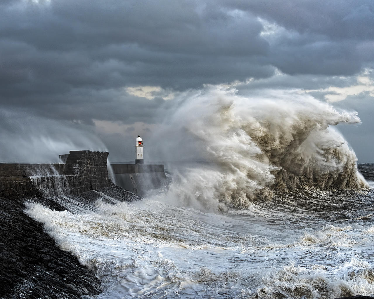 2nd International Workshop on Waves, Storm Surges, and Coastal Hazards - 16th International Workshop on Wave Hindcasting and Forecasting